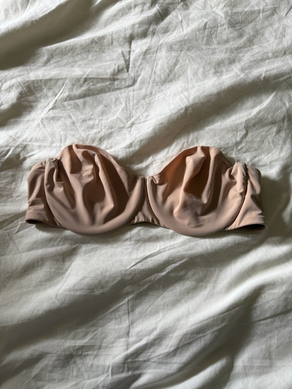 SKIMS Unlined Strapless Clay Bra 36B